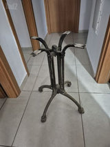 רגליים לשולחן