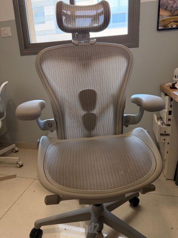 Herman Miller Aeron B