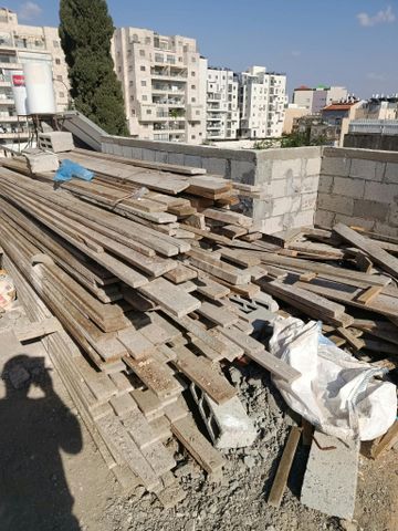 עצים לבניין