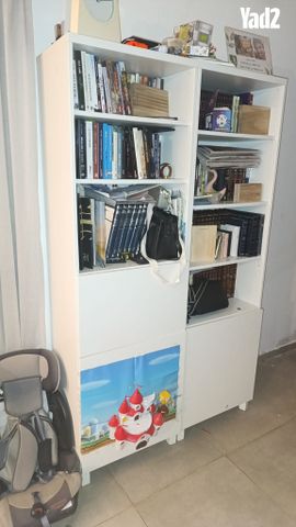2 ספריות (ארונות)