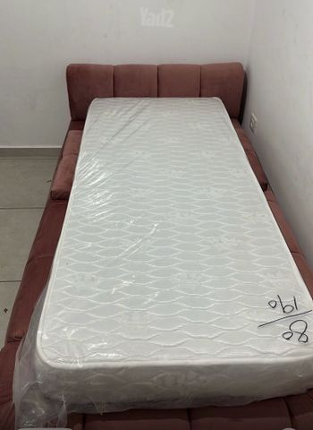 מיטת יחיד
