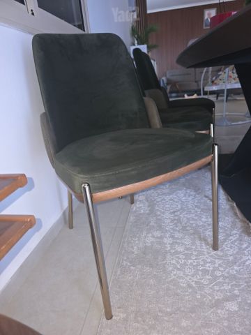 שולחן אוכל