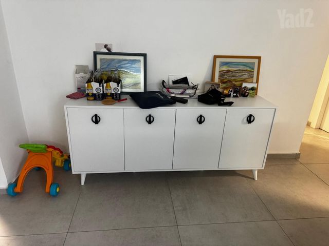ארונית