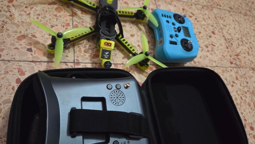 רחפן FPV