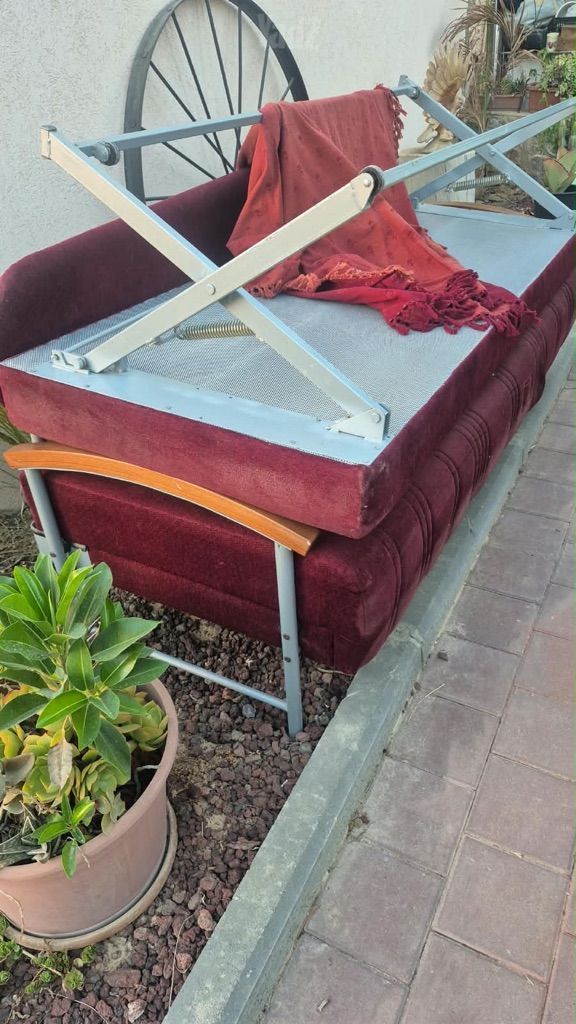 ספת נוער נפתחת