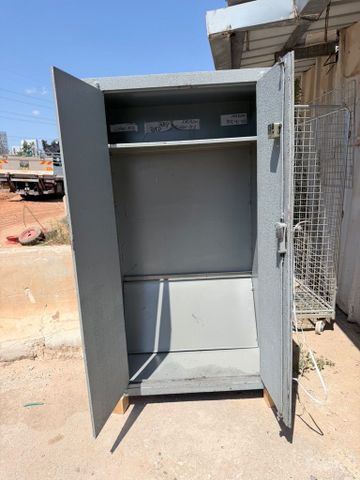 כספת גדולה  בגובה 180 סמ