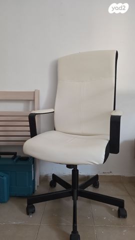 כיסא מסתובב