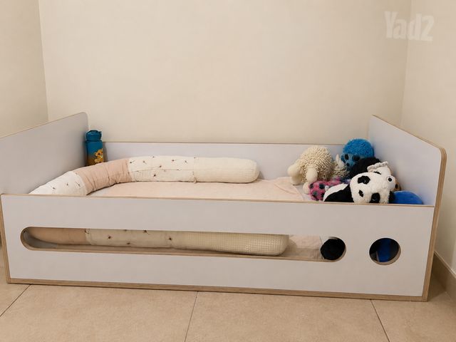 מיטת מעבר מעץ