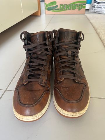 Nike Dunk High Lux SP - נעליים