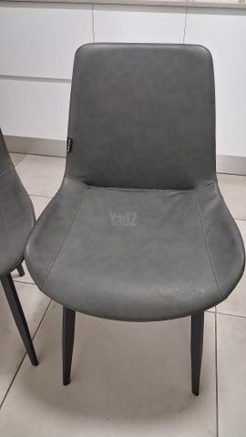 כיסאות