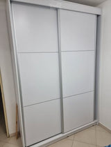 ארון הזזה