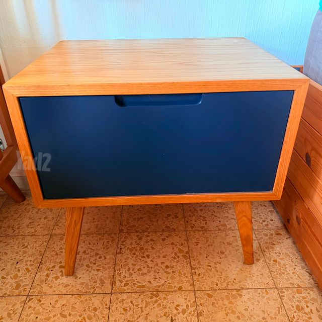 שידה קטנה
