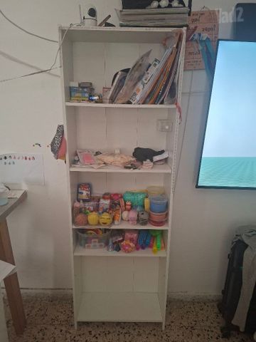 שידת מדפים