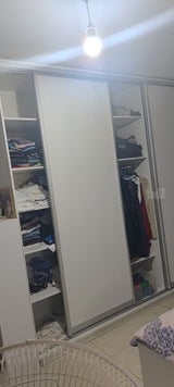 ארון הזזה
