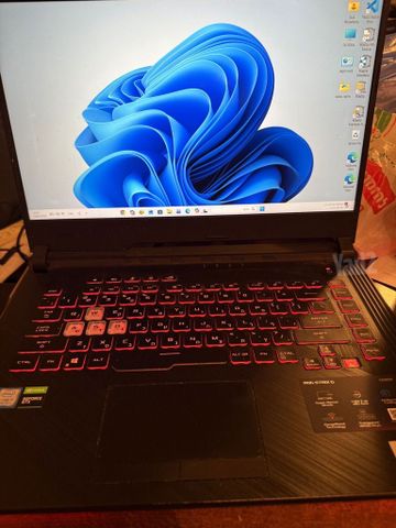 Rog Strix