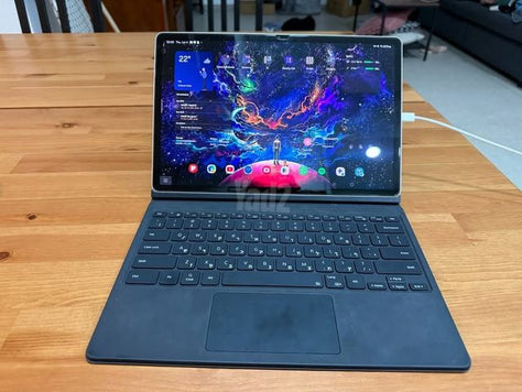 Galaxy Tab 9+ עם מקלדת