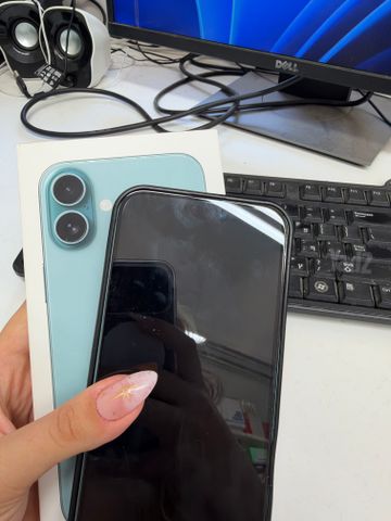 iPhone 16 Plus 128GB Teal