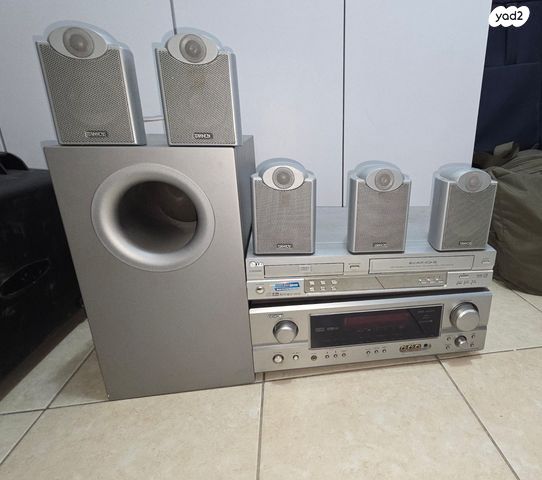 מערכת סאונד כולל רמקולים