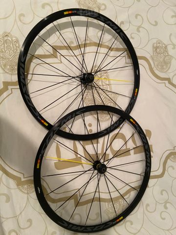גלגלי כביש Mavic Cosmic SLR