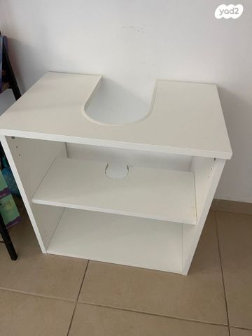 ארונית