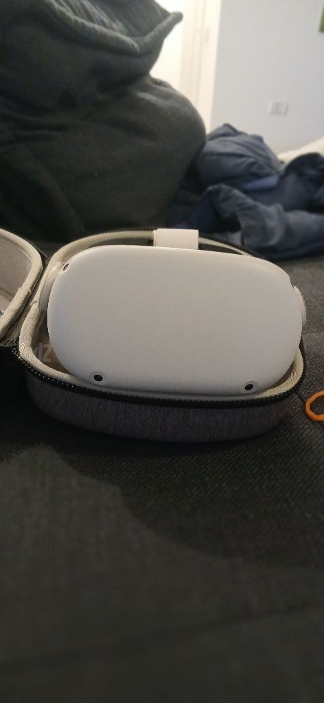 Meta Quest 2 VR