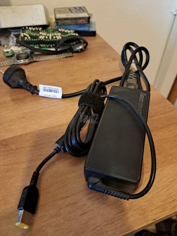 ספק למחשב lenovo