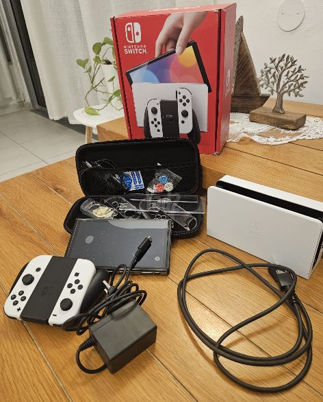 Nintendo Switch OLED White