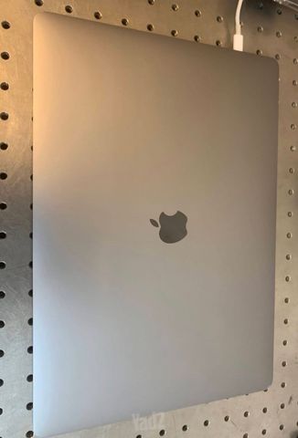 MacBook Pro i9 - 64gb ram