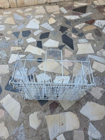 סלסלות מדיח Miele