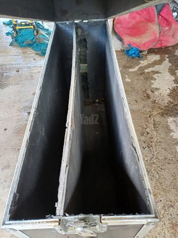 שולחן מכונת תפירה