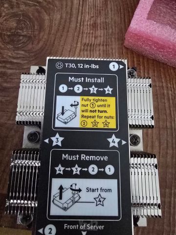 עבד xeon silver + memmory