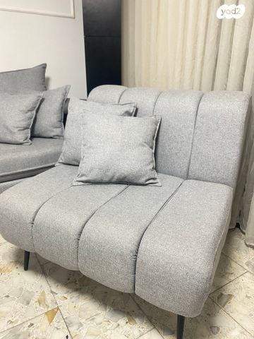 כורסא והדום