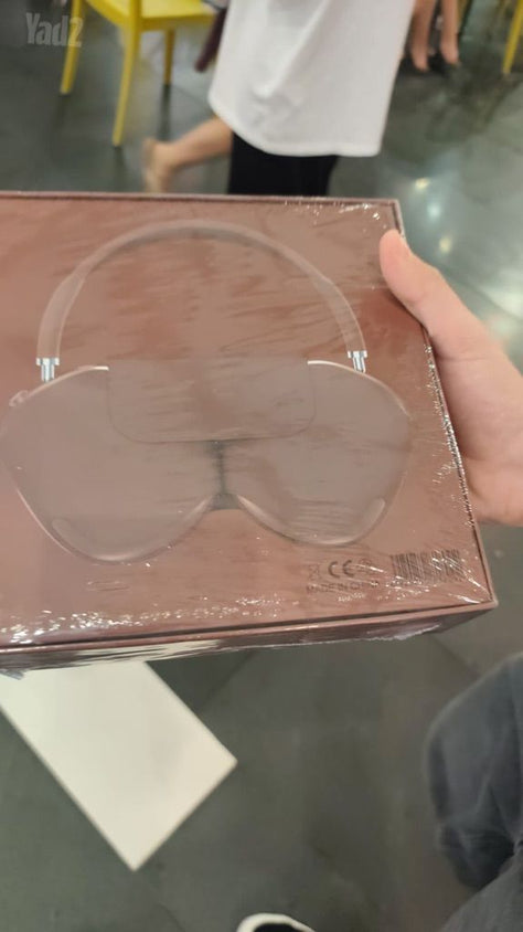 AirPods Max x kim