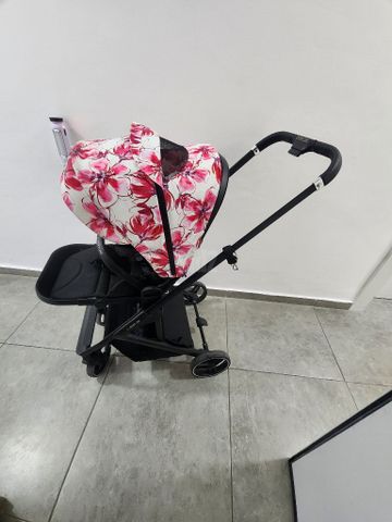 עגלת תינוק