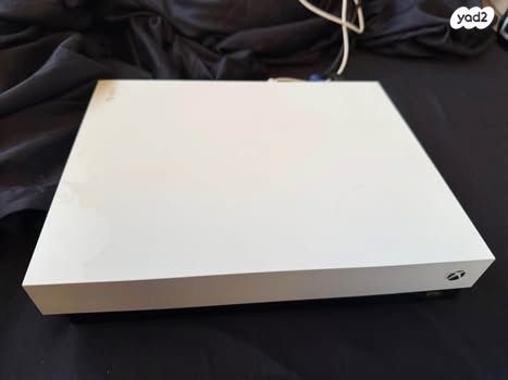 Xbox one X 1Tb + 20 משחקים