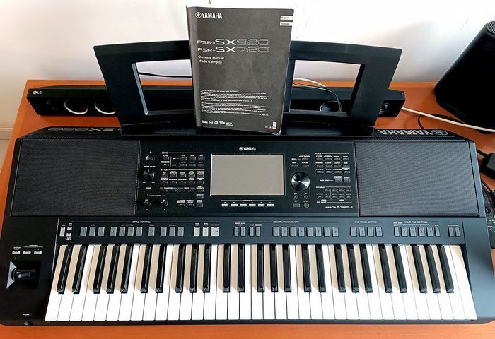 YAMAHA PSR SX920