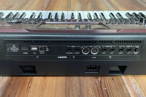 אורגן קורג PA700