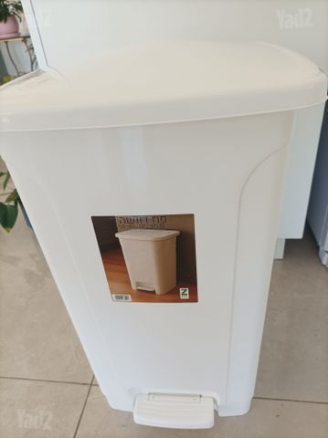 פח אשפה חדש