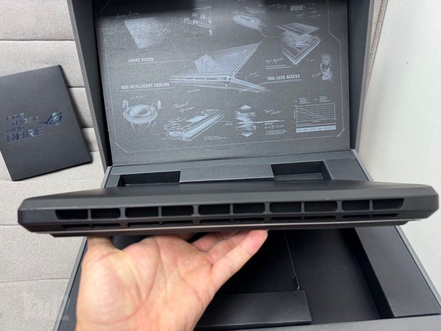 ASUS ROG Strix SCAR 16 (2025)