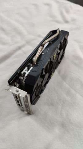 Radeon RX 580 8GB