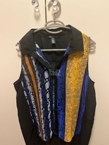 חולצה של Kenneth Cole