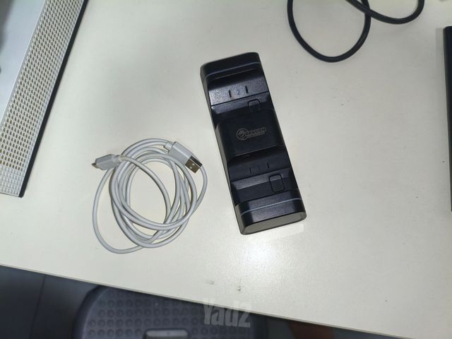 Xbox one s עם שני שלטים