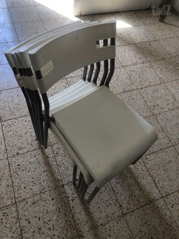 5 כיסאות