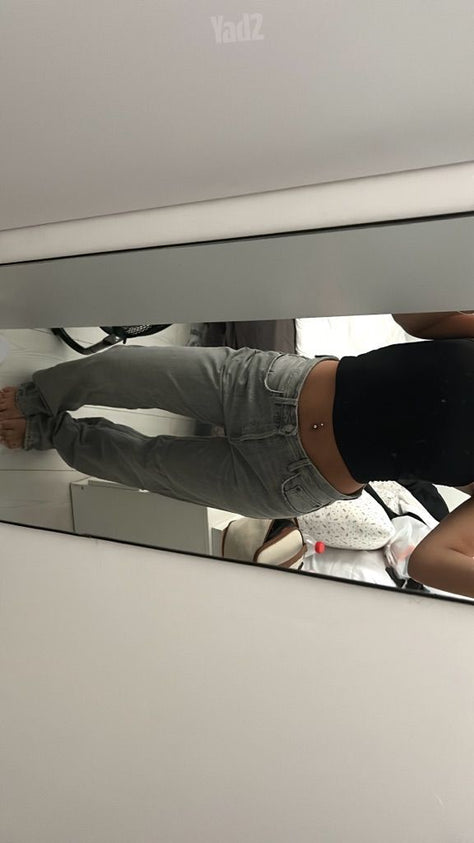 גינס אפור של zara