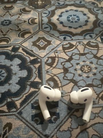 AirPods 2