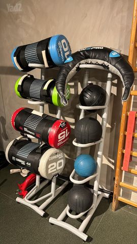 WALLBALL וסטנד