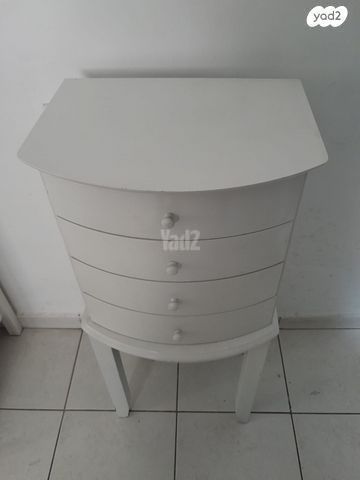 שידה לתכשיטים