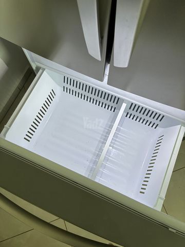 LG fridge with ice maker