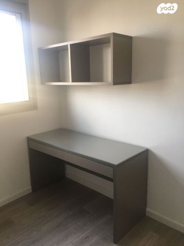 שולחן כתיבה