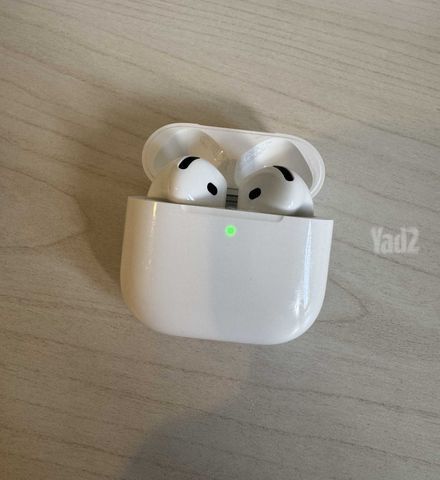 Airpods 4 עם מסנן רעשים